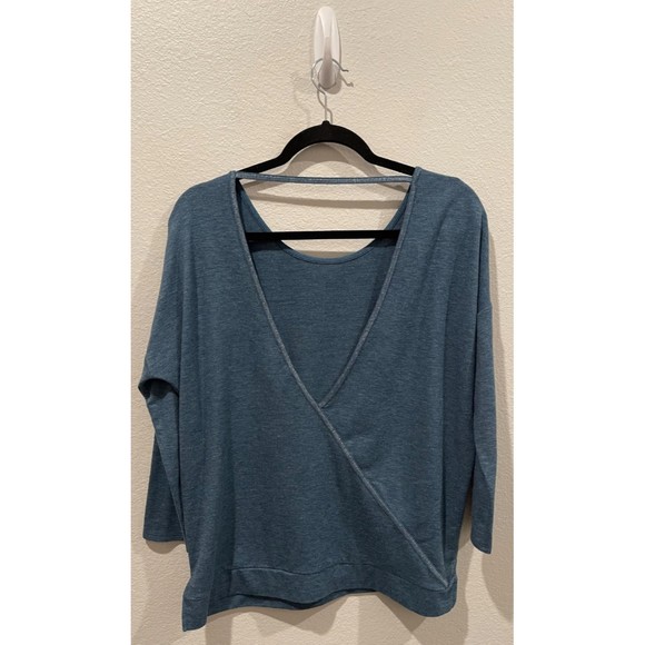 VICTORIA'S SECRET Long Sleeve Open Back Blouse - Picture 4 of 5